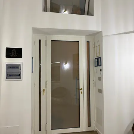 White House Luxury Μπάρι