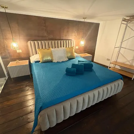 White House Luxury Апартаменты