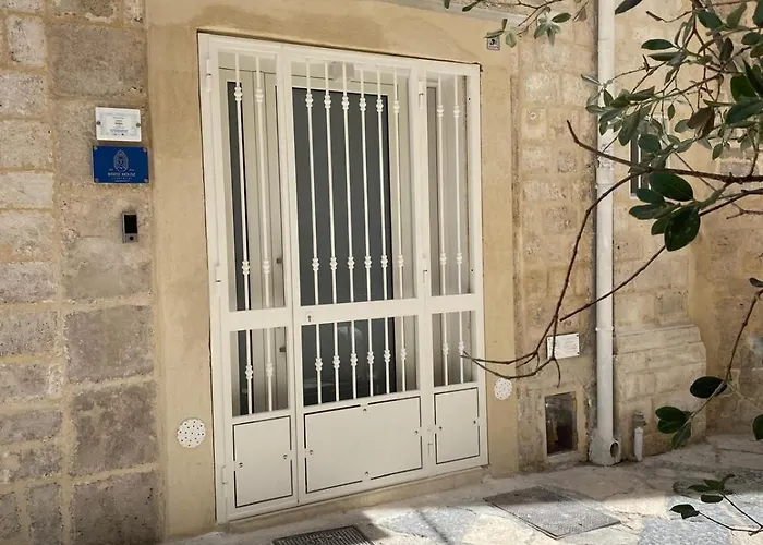 דירה White House Luxury בארי